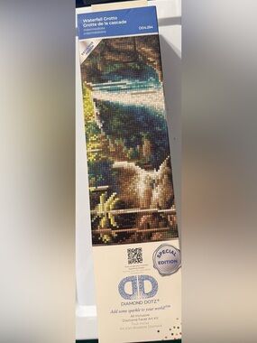 Special Edition Diamond Dotz Waterfall Grotto Art Kit